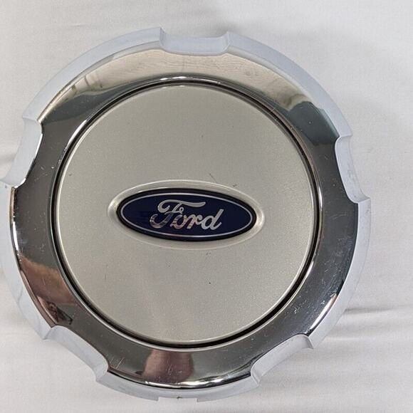 2004-2008 Ford F150 Chrome/Silver Center Cap 4L341A096DD 5L341A096BA 4L3Z1130DD - Picture 1 of 4